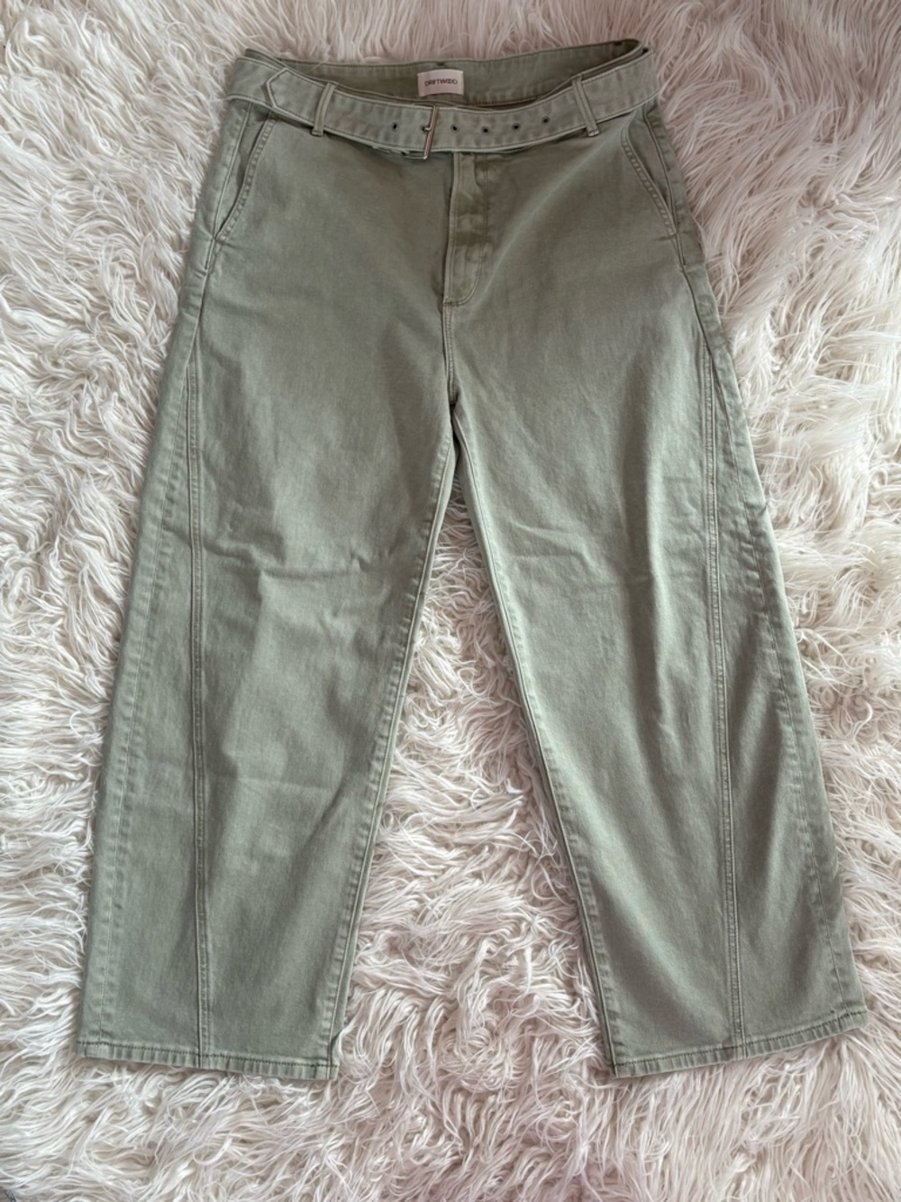 Driftwood Spencer Sage Green Barrel Leg Pants Belted Size 32 High Rise